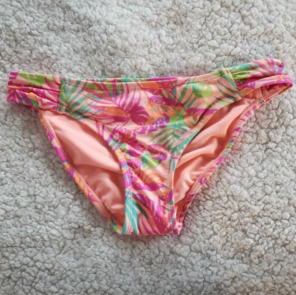 Bikini bottoms